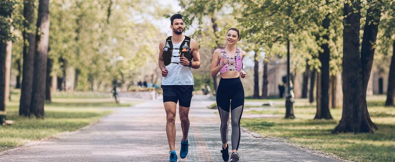 Sportsnew Running Vest for Women Men, Lightweight 10L Hydration Backpack with Waterproof Phone Pocket, 2L Water Bladder or 500ml Soft Flasks, Breathable Pack for Hiking Trail Running Cycling Marathon Outdoor
