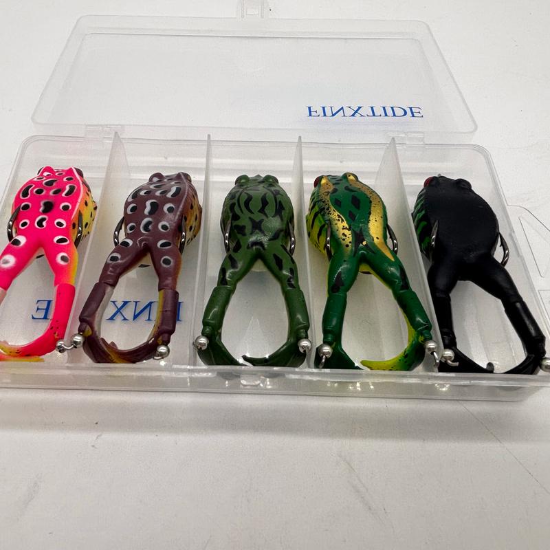 5PCS Frog Lures Baits Fishing Tools Double Propeller Legs Silicone Soft Treble Hook 13.5g Topwater Wobblers Artificial Baits Catfish Fishing Lures Dealsforyoudays