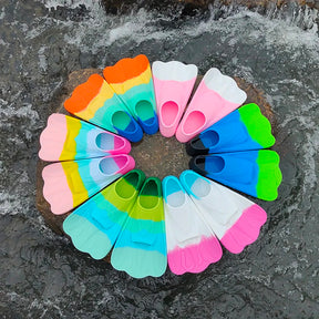New colored swimming training fins for summer tourism, elastic and soft silicone diving frog shoes