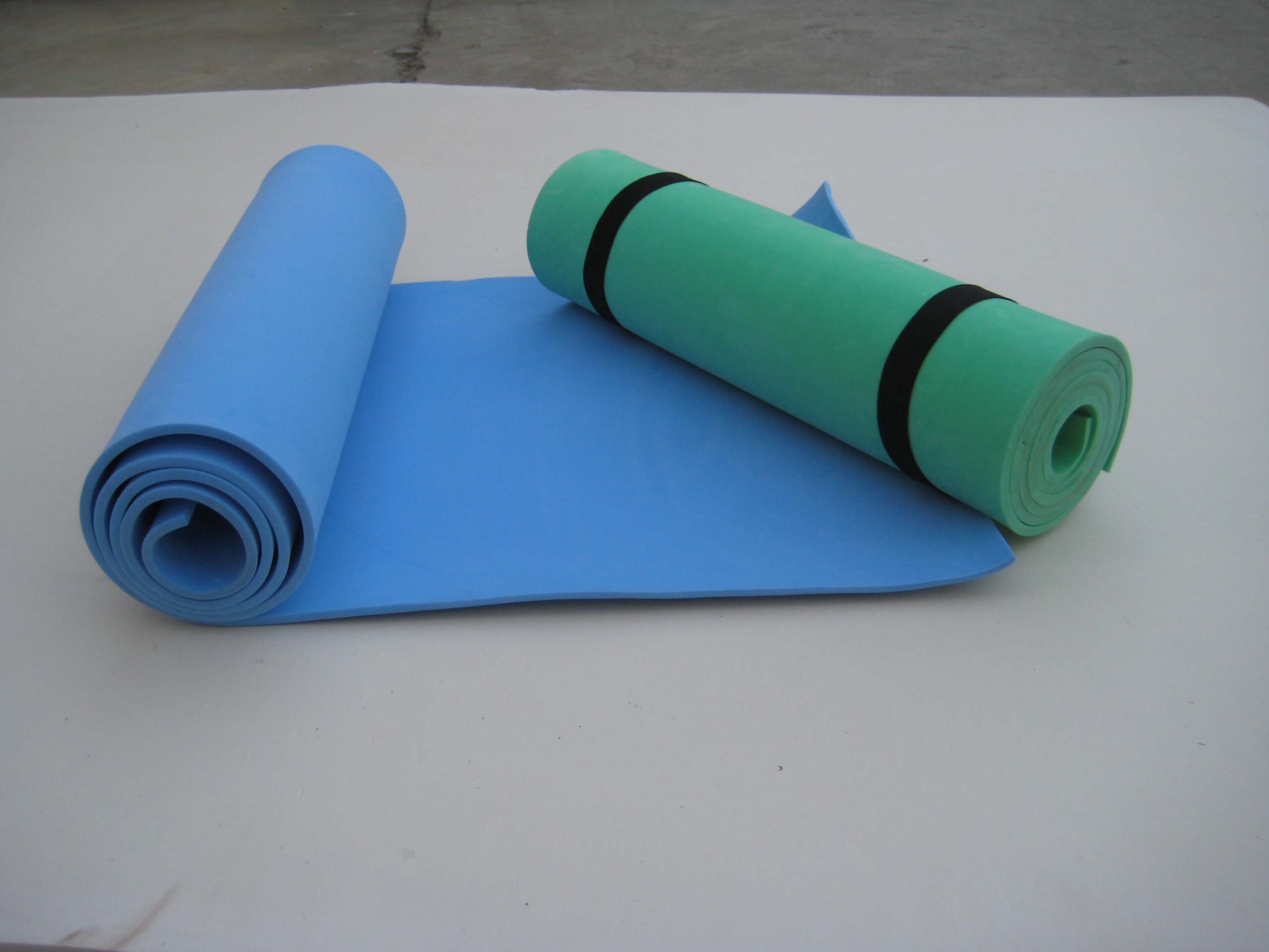 uv21102a PE camping mat - UnivFitness