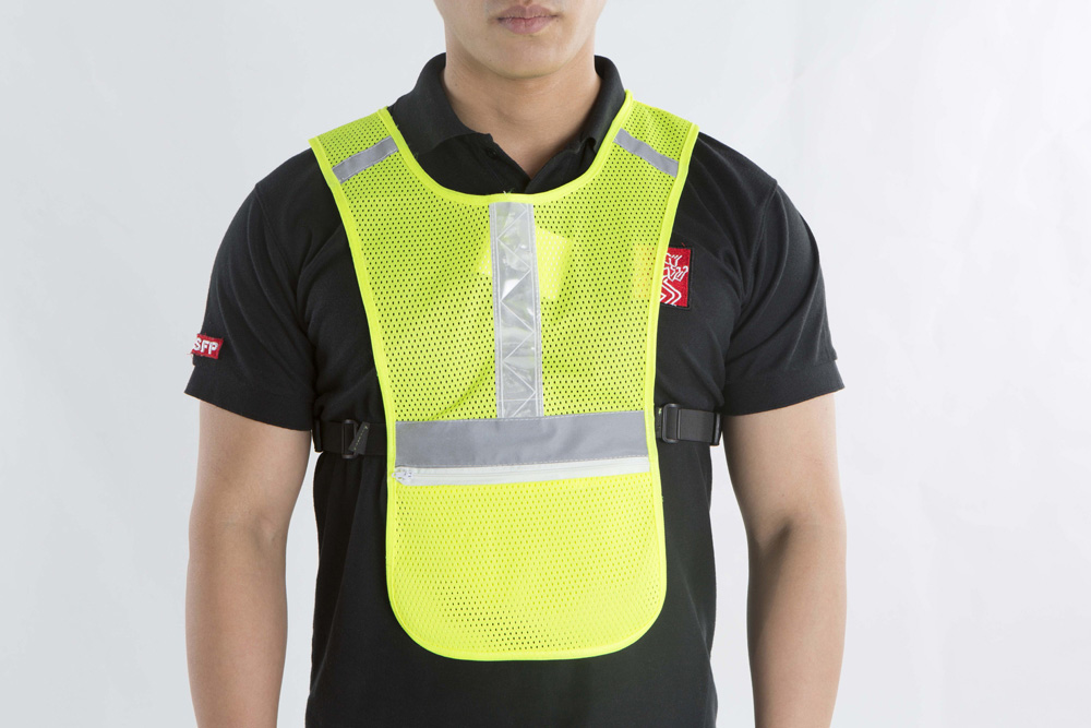 uv31906 1 Reflective vest (UV31906) - Strength & Home Gym - UnivFitness