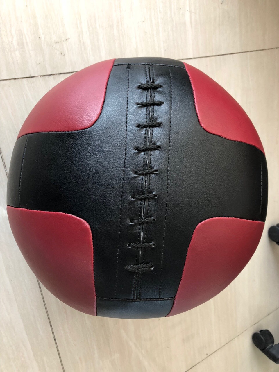 uv61002 4 Wall ball