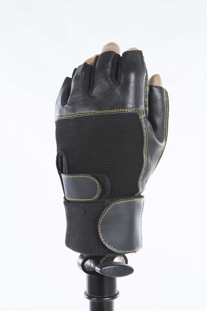 uv70143 2 Training gloves (UV70143) - Strength & Home Gym - view 2 - UnivFitness